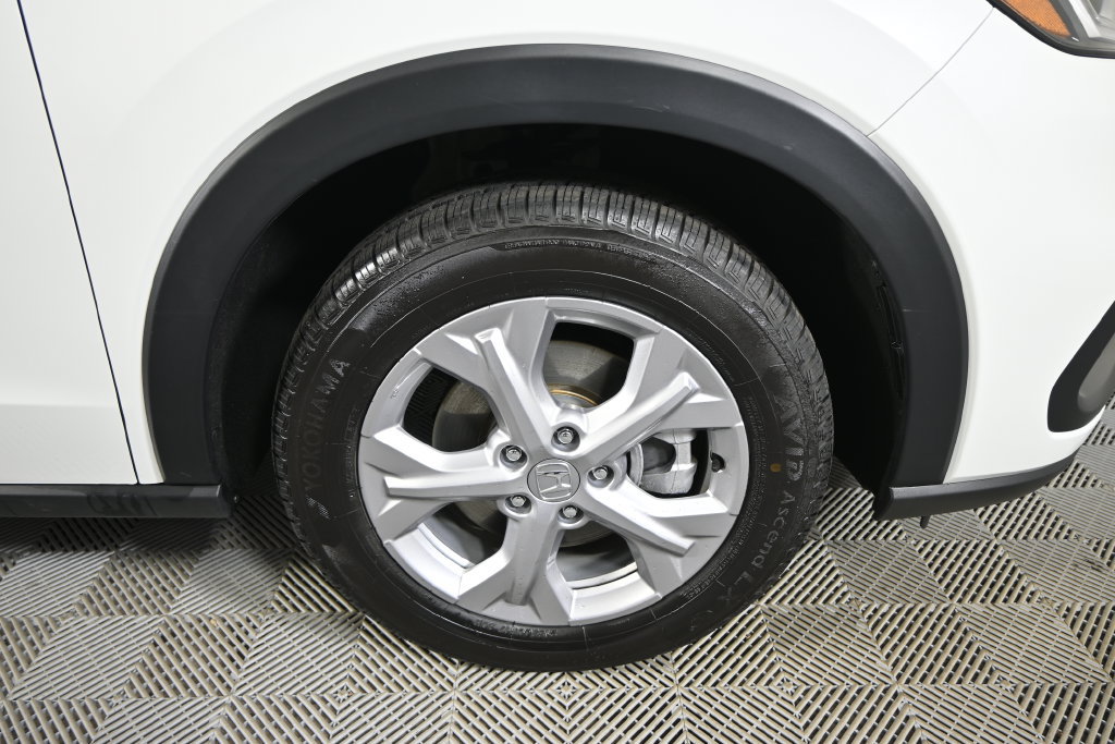 Used 2023 Honda HR-V LX image 11