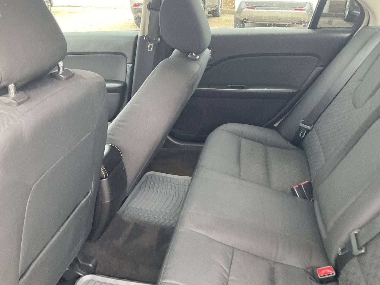 Used 2012 Ford Fusion SE FWD image 13