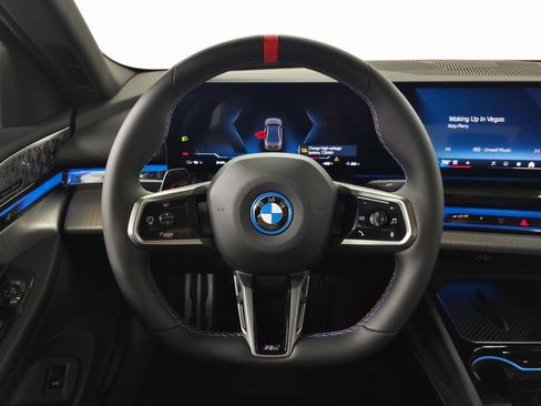 Used 2025 BMW i5 M60 image 16