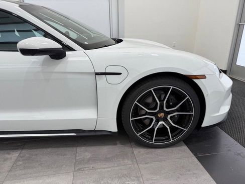 New 2025 Porsche Taycan image 10