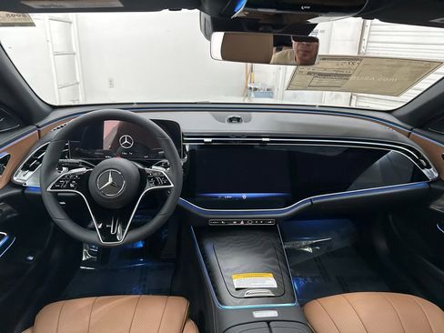 New 2026 Mercedes-Benz E 350 4MATIC Sedan image 22