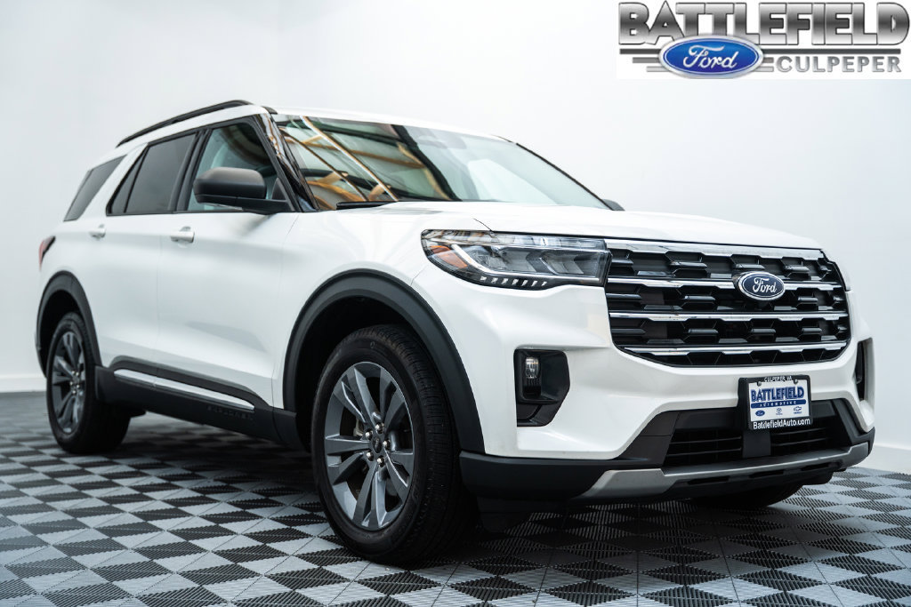 Certified 2025 Ford Explorer Active w/ Active Comfort Package AWD/4WD image 1