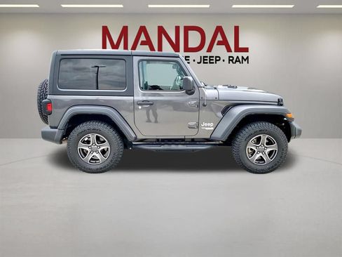 Used 2018 Jeep Wrangler Sport AWD/4WD image 5