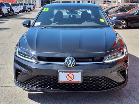 Used 2025 Volkswagen Jetta Sport FWD image 2