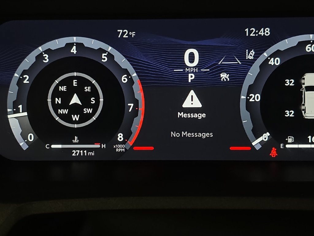 Used 2025 Toyota 4Runner Limited w/ Tow Technology Package AWD/4WD image 18