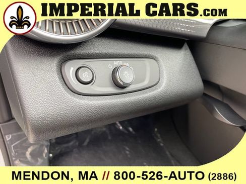 New 2026 Chevrolet Trax ACTIV w/ Sunroof Package FWD image 24