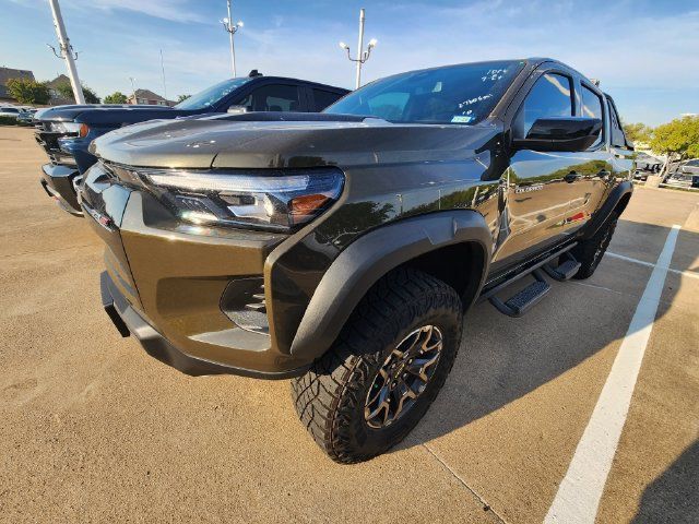 Used 2024 Chevrolet Colorado ZR2 w/ LPO, Sports Bar Package AWD/4WD image 2