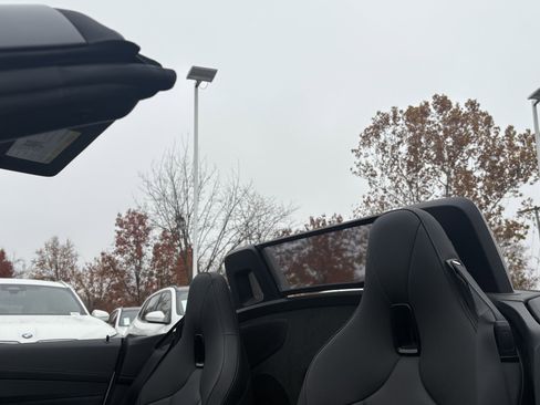 Used 2022 BMW Z4 M40i image 29