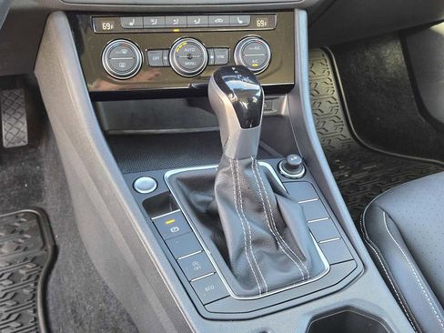 Used 2022 Volkswagen Jetta SE image 26