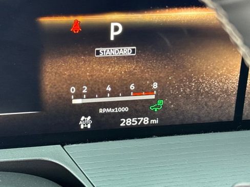 Used 2025 INFINITI QX80 Sensory image 19