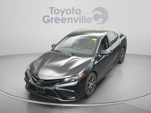 Used 2024 Toyota Camry SE image 24
