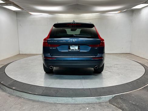 Used 2021 Volvo XC60 T6 Momentum image 4