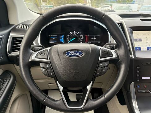 Used 2020 Ford Edge Titanium w/ Equipment Group 301A image 16