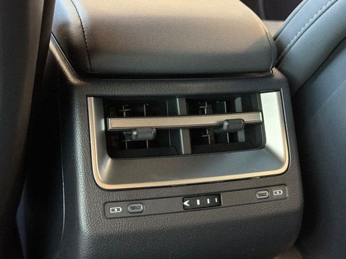 New 2026 Lexus ES 350e FWD image 12