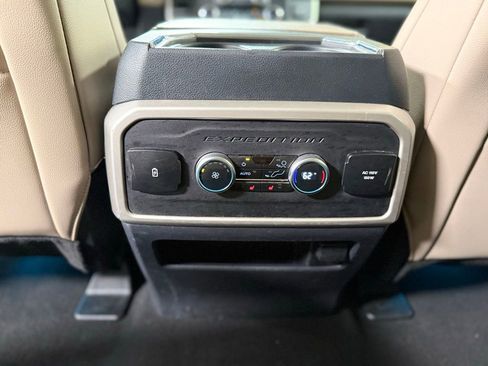 Used 2024 Ford Expedition Max Limited RWD image 27