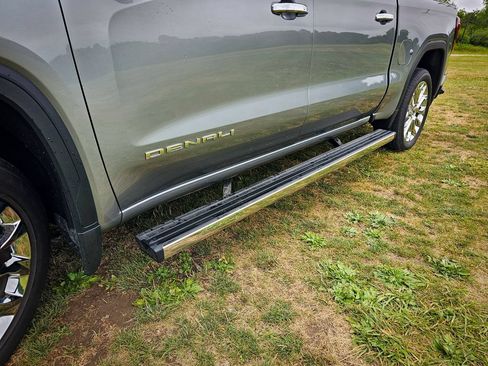Used 2024 GMC Sierra 1500 Denali w/ Technology Package AWD/4WD image 12
