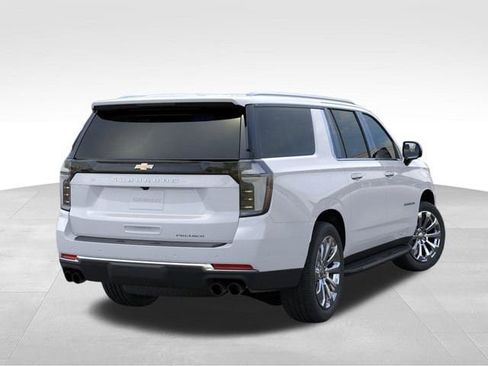 New 2026 Chevrolet Suburban Premier image 4