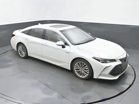 Used 2019 Toyota Avalon Limited w/ Advanced Safety Package FWD image 13