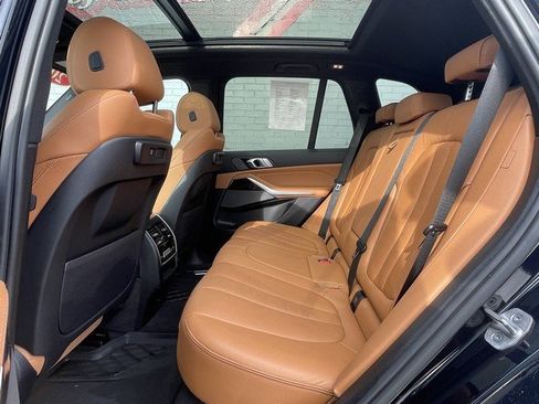 Used 2021 BMW X5 xDrive40i w/ M Sport Package image 24