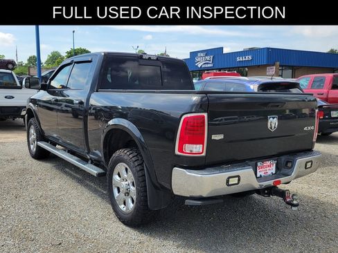 Used 2016 RAM 2500 Laramie w/ Convenience Group AWD/4WD image 3