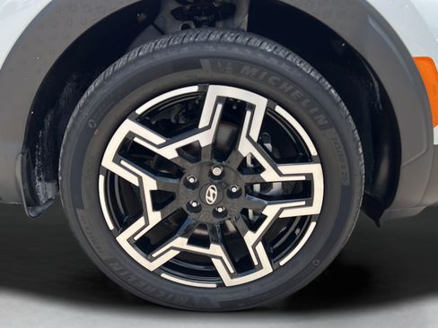 Certified 2025 Hyundai Santa Cruz Limited AWD/4WD image 28