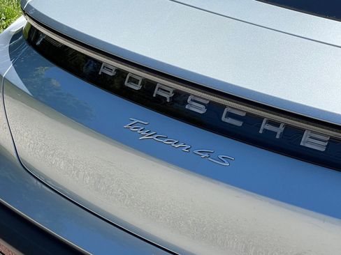 Certified 2022 Porsche Taycan 4S image 11