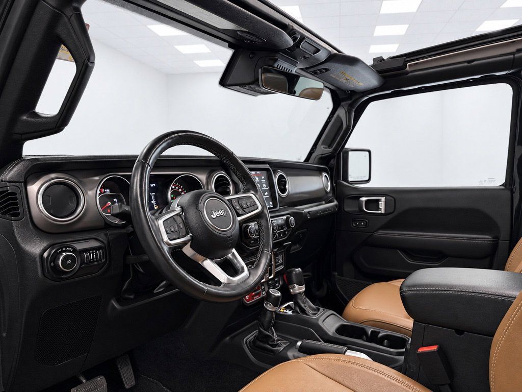 Used 2022 Jeep Wrangler Unlimited Rubicon w/ Advanced Safety Group AWD/4WD image 24