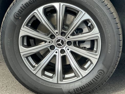 Certified 2025 Mercedes-Benz GLC 300 image 32