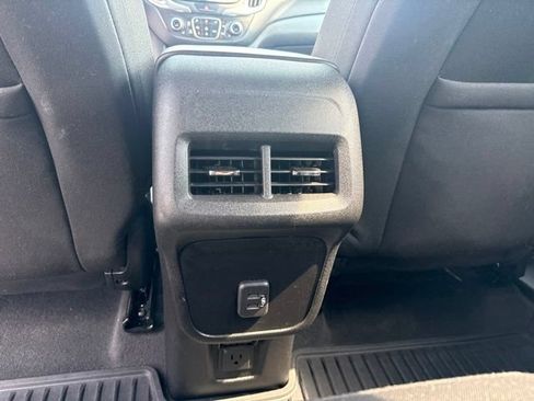 Used 2020 Chevrolet Equinox LT FWD image 29
