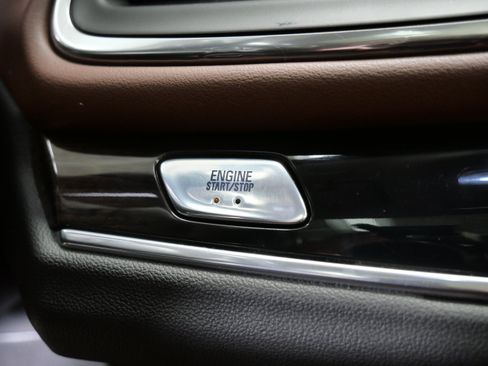 Used 2019 Buick Enclave Avenir w/ Avenir Technology Package AWD/4WD image 28