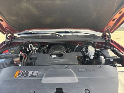 Used 2019 GMC Yukon XL SLT w/ Open Road Package AWD/4WD image 42
