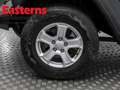 Used 2019 Jeep Wrangler Unlimited Sport S image 32