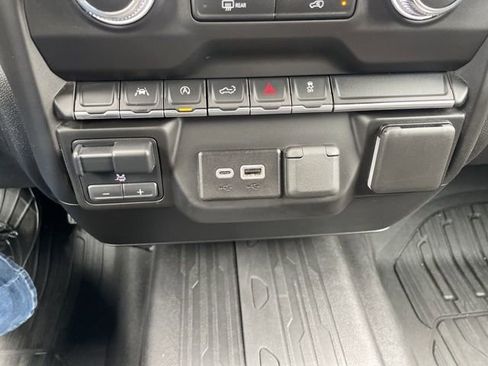 Used 2023 GMC Sierra 1500 Pro w/ Graphite Edition image 29