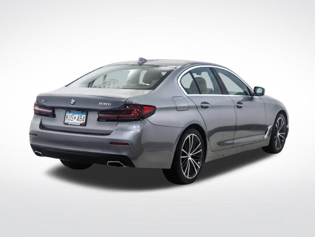 Certified 2023 BMW 530i xDrive w/ Premium Package AWD/4WD image 5