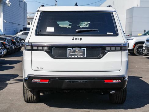 New 2026 Jeep Grand Wagoneer 4WD image 5