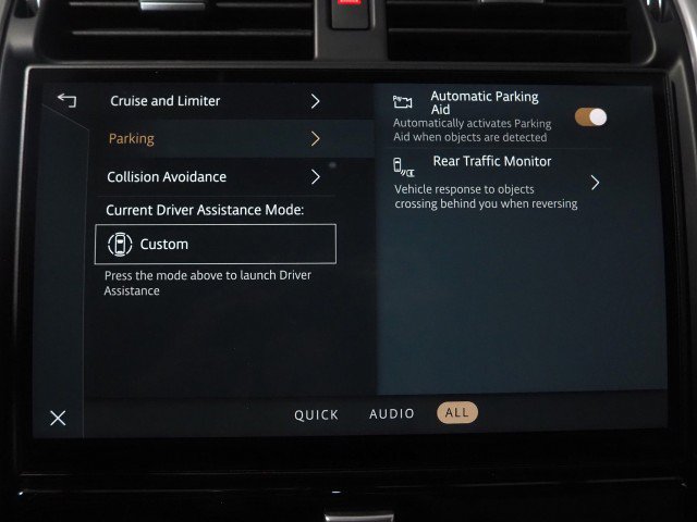 Used 2024 Land Rover Discovery Dynamic SE AWD/4WD image 39