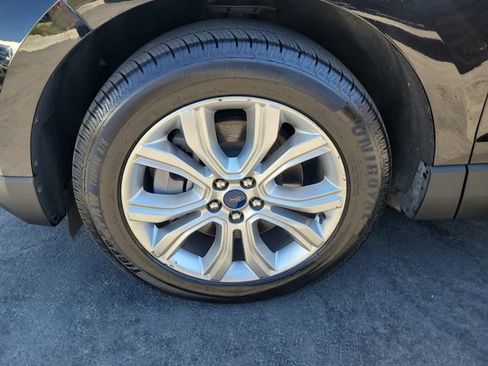 Used 2022 Ford Edge Titanium w/ Equipment Group 301A AWD/4WD image 31