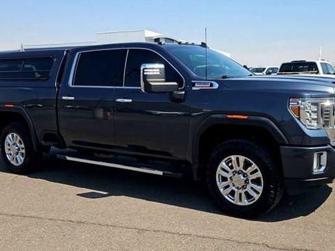 Used 2020 GMC Sierra 2500 Denali w/ Denali Ultimate Package AWD/4WD image 2