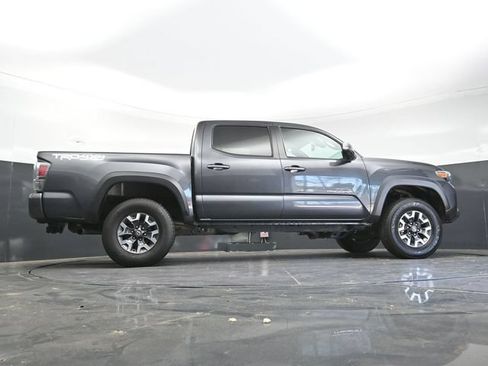 Used 2023 Toyota Tacoma TRD Off-Road w/ Technology Package AWD/4WD image 31