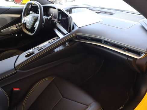 Used 2026 Chevrolet Corvette Stingray Premium Conv w/ Z51 Performance Package RWD image 30