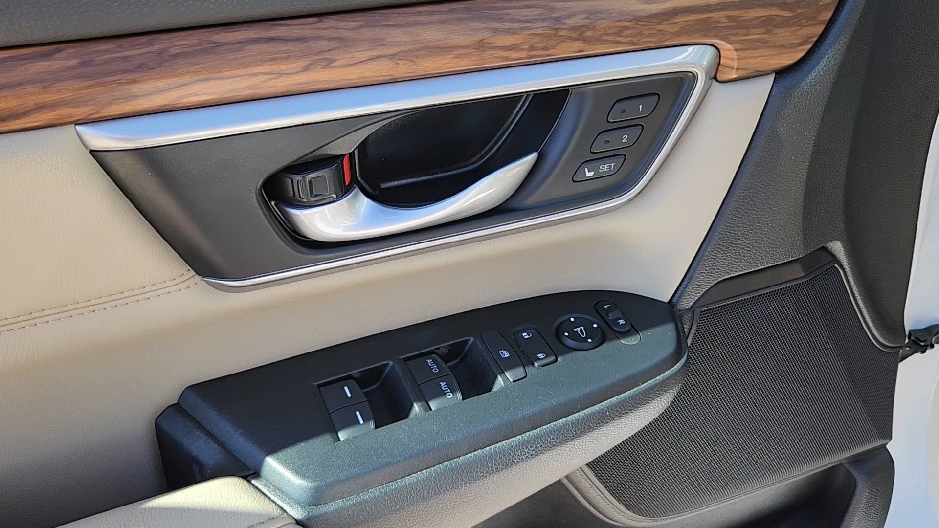 Used 2022 Honda CR-V EX-L image 7