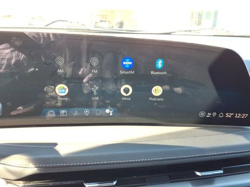 Used 2025 Cadillac XT4 Premium Luxury image 20