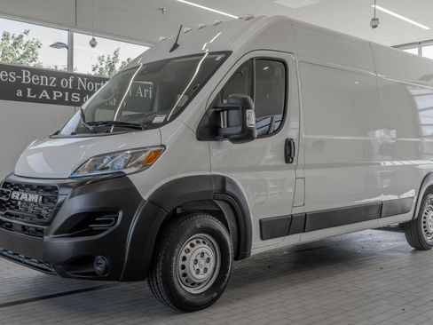 Used 2024 RAM ProMaster 3500 FWD image 3