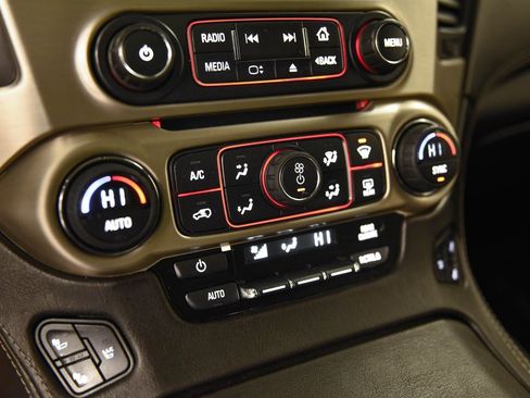 Used 2015 GMC Yukon Denali w/ Premium Package image 23