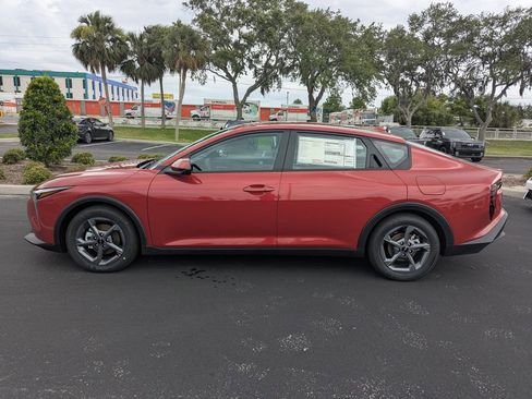 New 2026 Kia K4 FWD image 4