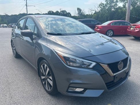 Used 2020 Nissan Versa SR FWD image 3