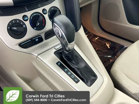 Used 2013 Ford Focus SE FWD image 10