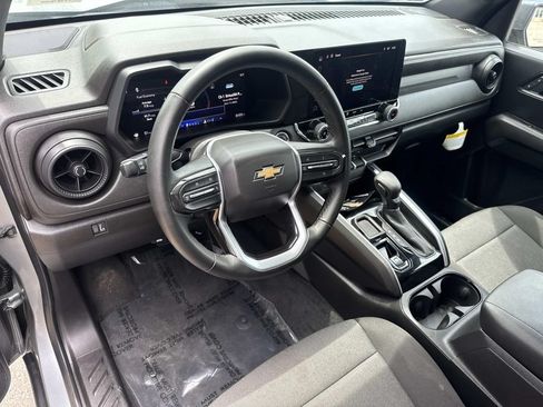 Used 2025 Chevrolet Colorado W/T w/ WT Custom Package RWD image 18