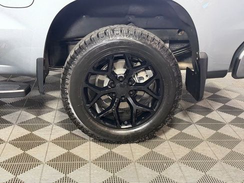 Used 2024 Chevrolet Silverado 1500 High Country w/ High Country Premium Package image 16