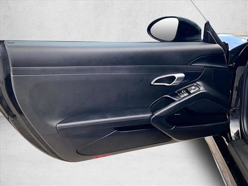 Used 2019 Porsche 718 Cayman S RWD image 15